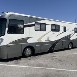 2005 Coach Cross Country Motorhome