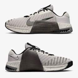 Metcon 9 Light Iron Ore/Black/Pewter (Size 9)