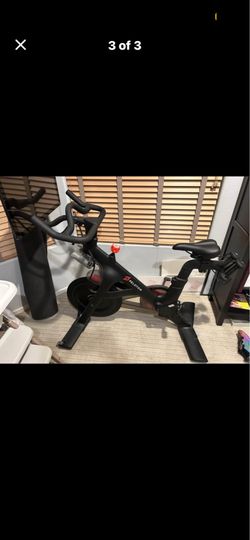 Barely used Peloton bike WILL DELIVER
