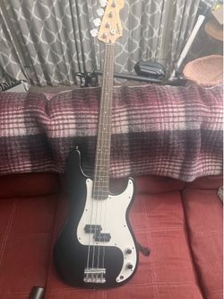 Squire p bass