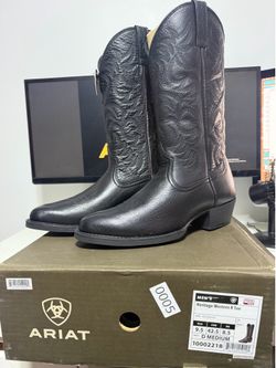 Ariat Men’s Heritage R Toe Western Boot size 9.5