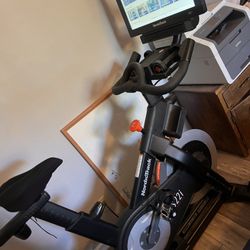 Like New nordictrack S22i Spin cycle!