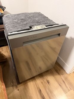 Stainless Steel Built-In Dishwasher