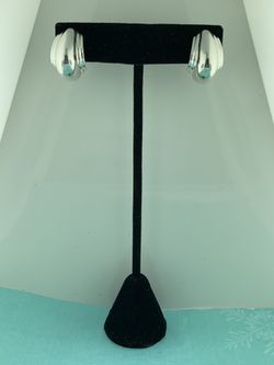 Sterling Silver Vendome Shell Clip On Pierced Earrings