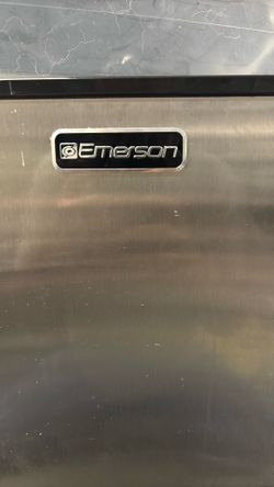 Emerson 3.2 Cu Ft Mini Refrigerator
