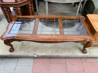 Walnut Queen Ann Style Claw Foot Coffee Table w/ Beveled Leaded Glass $200 OBO!