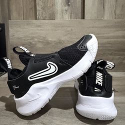 Nike toddler shoes, size 8K. 