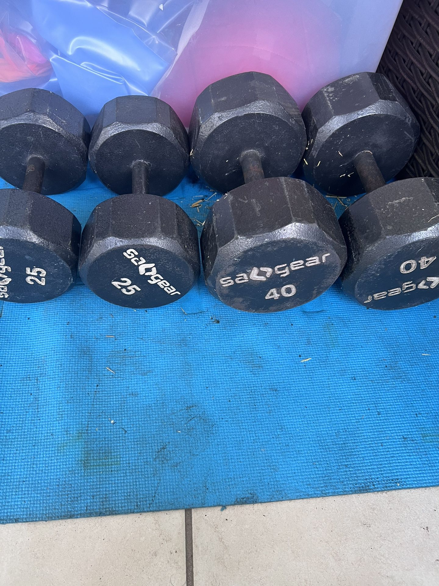 Free Weights Set With Bench 