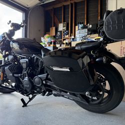 Viking Bags 24L Ironclad saddle bags for 2025 Harley Davidson Nighster