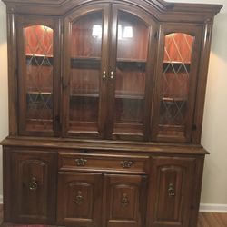 Broyhill China Cabinet Hutch