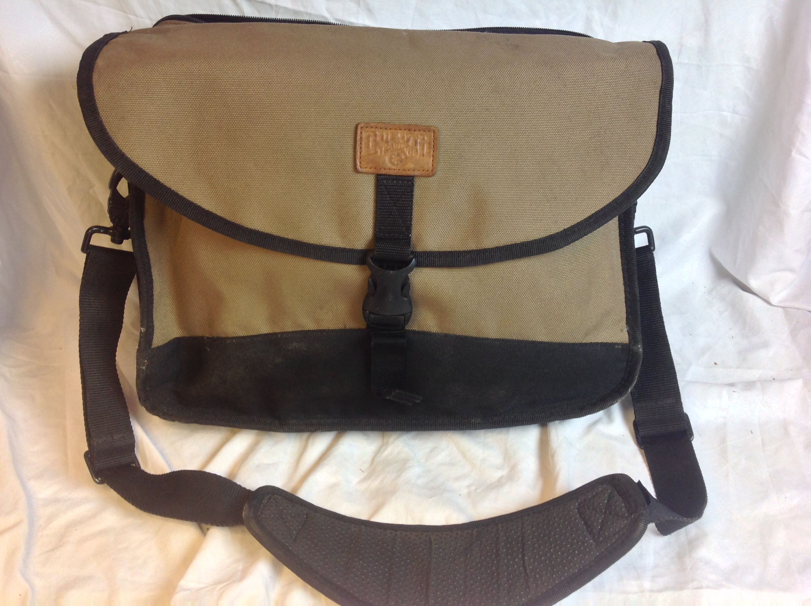 Duluth Trading Co Laptop Messenger Bag Briefcase