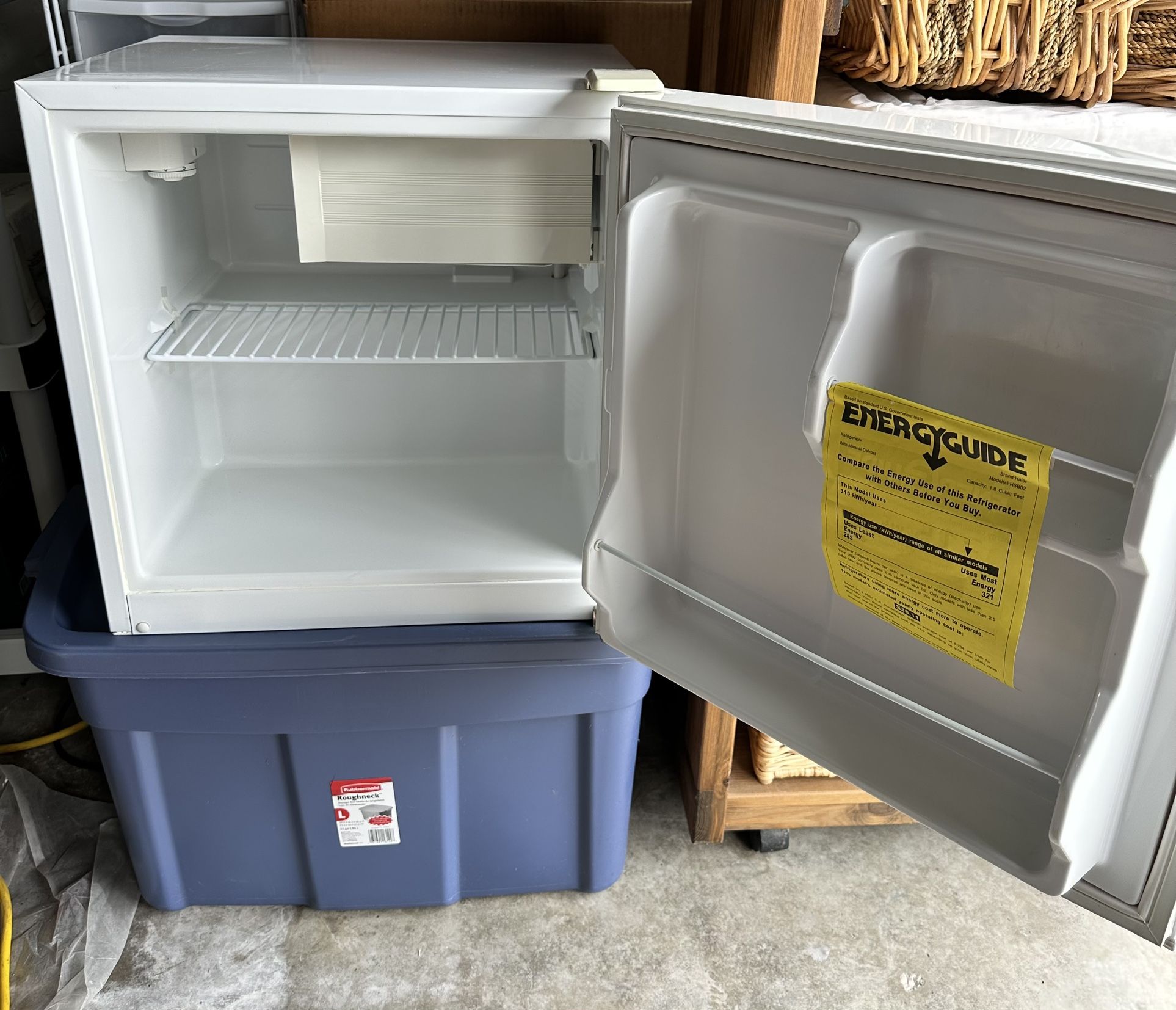 Haier Compact Mini Refrigerator HSB02 Great For Office, Mini Bar, College Dorm