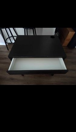 Mesa Escritorio Individual con Gavetero/  individual desk with a drawer unit