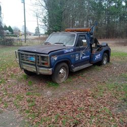 1987 Ford F 350 Tow Truck