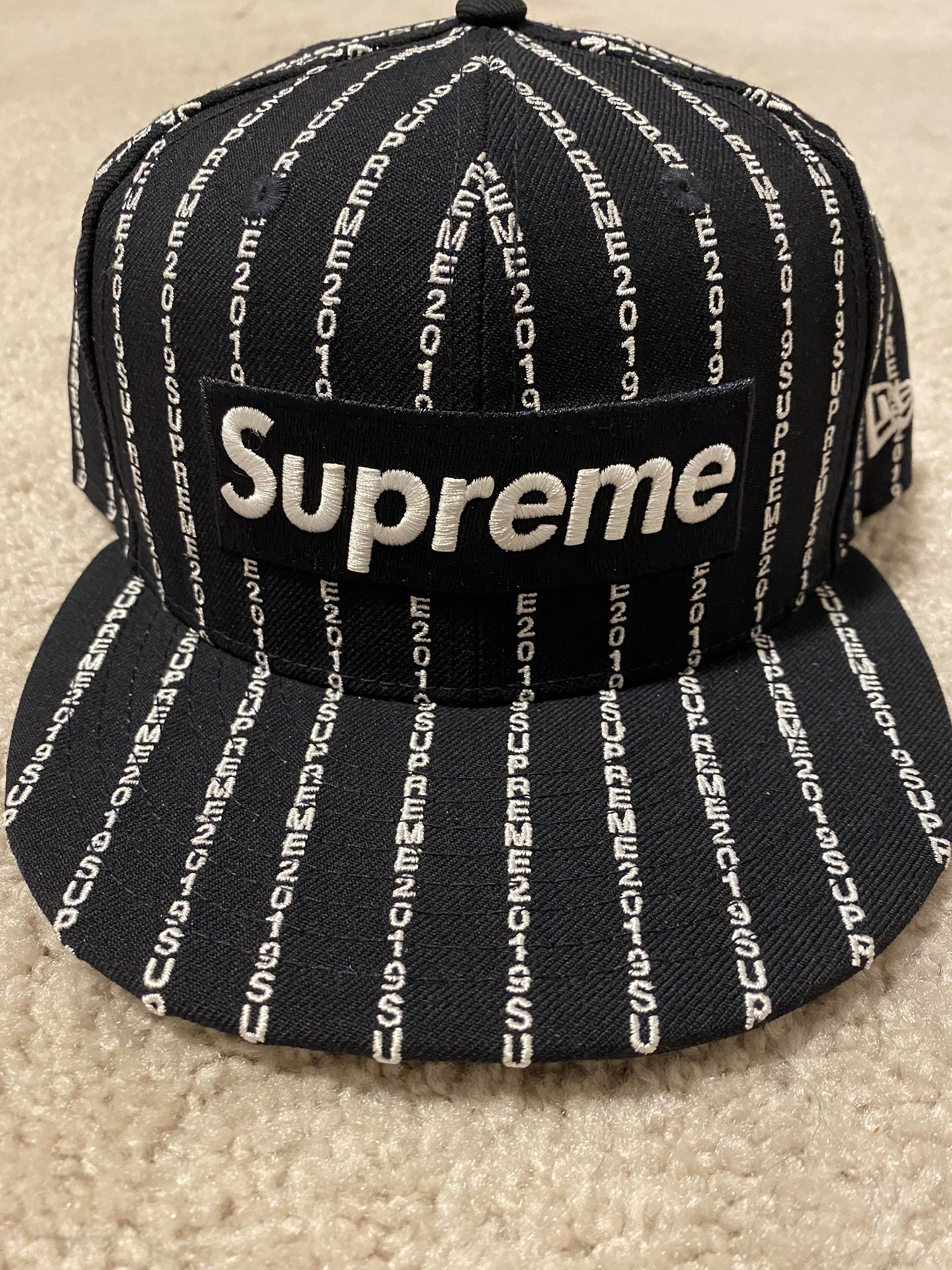 Brand New Supreme New Era Fitted Hat 7 3/4