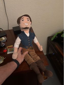 Disney Store Flynn Ryder 21’’ inch. Large plush doll