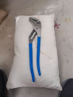 Tools Channel Lock 16 inches pick up only