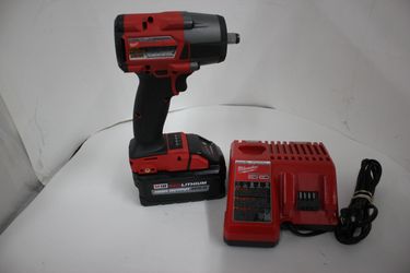 Milwaukee 2962-20 M18 FUEL 1/2" Friction Ring Mid-Torque Impact Wrench W/Battery & Charger