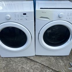 Frigidaire Washer And Electric Dryer Set 