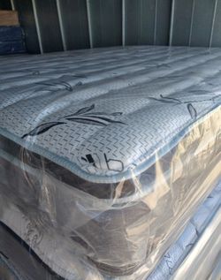 Brand new ,E King,Cal King,Queen,Full And Twin Size Pillow Top Mattress And Box Spring,Prices Are Between $160-$350