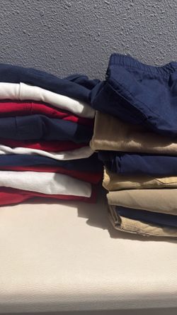 Uniformes talla 7-8 de niño