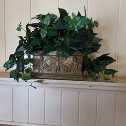 Decorative silk plant