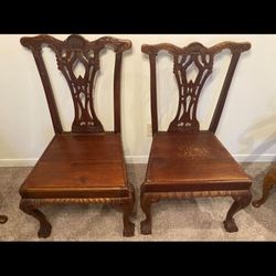 2 Beautiful Antique wooden chairs Excellent Condition 