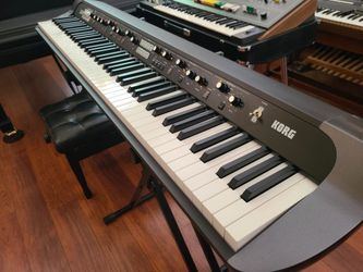 Korg SV-1 88 key stage piano with vacuum tube