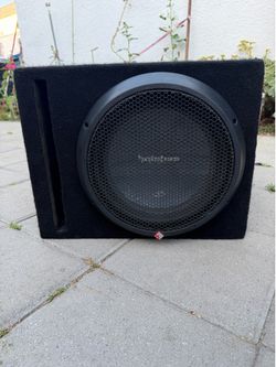 12 inch Rockford Fosgate P3 subwoofer ported box