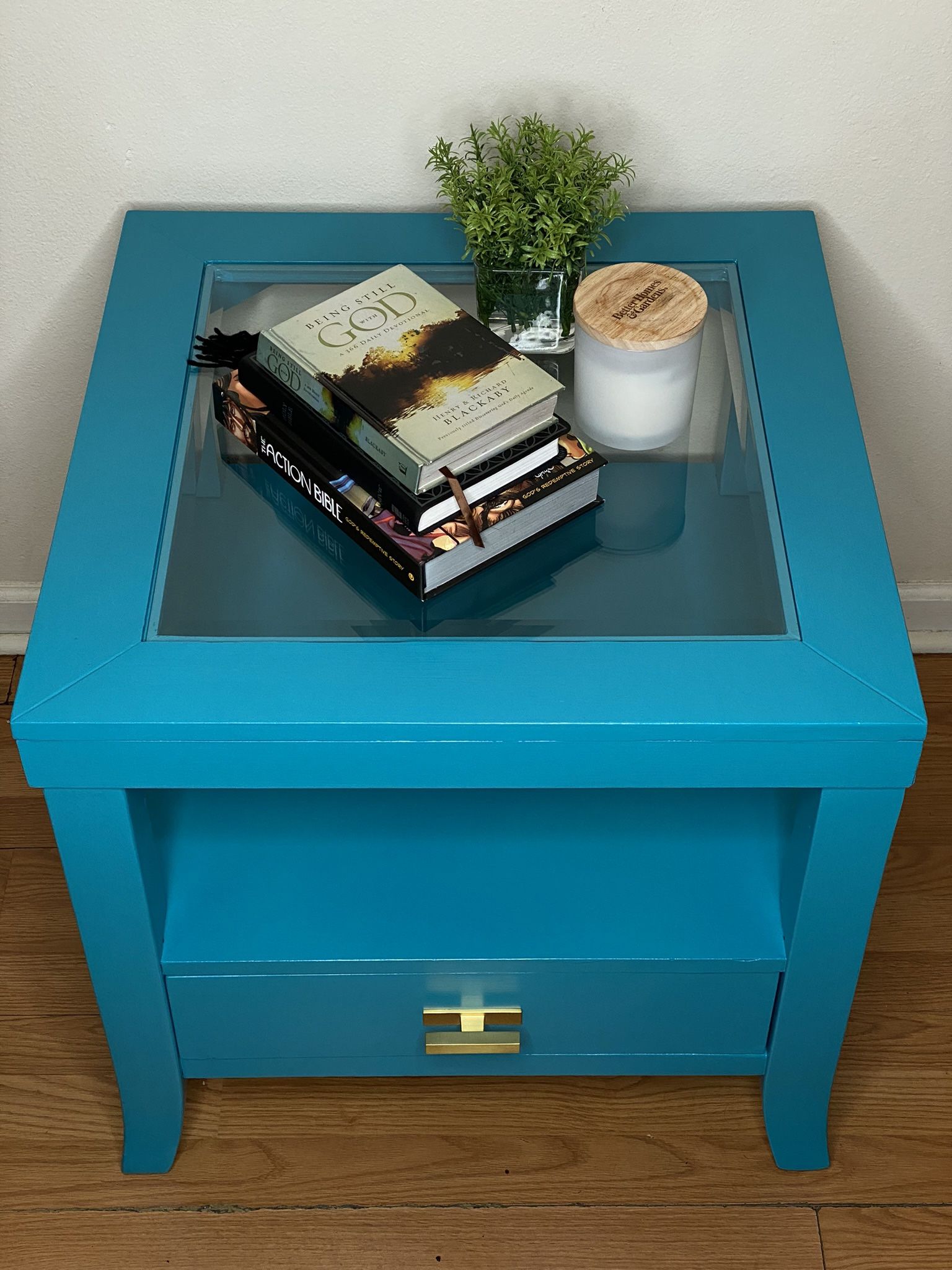 Solid Wood End Table With Storage