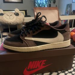 Jordan 1 Low Mocha Travis Scott