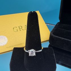 #- 106 Size 10 Moissanite Solitaire Engagement Ring 1.0 CT
