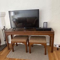 Vintage Ethan Allen Console With Matching Stools 