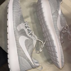 NIKE ROSHE ONE ‘PURE PLATINUM’