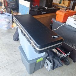 Roadrunner And Kaces Guitar Cases With Keys 