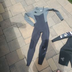 Billabong 2/3mm Fullsuit Size Y12