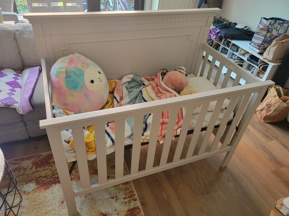 Wood Crib - Adjustable Mattress Height