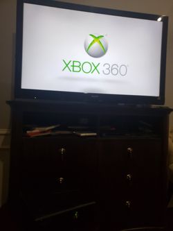 XBOX 360 WITH ONE CONTROLLER
