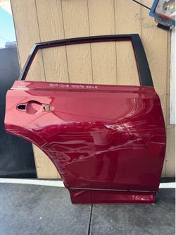 2013 2014 2015 2016 2017 2018 TOYOTA RAV4 RIGHT REAR DOOR OEM USED