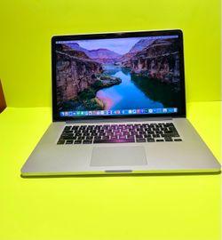 Apple MacBook Pro 15” Retina i7/16GB/500GB SSD $350