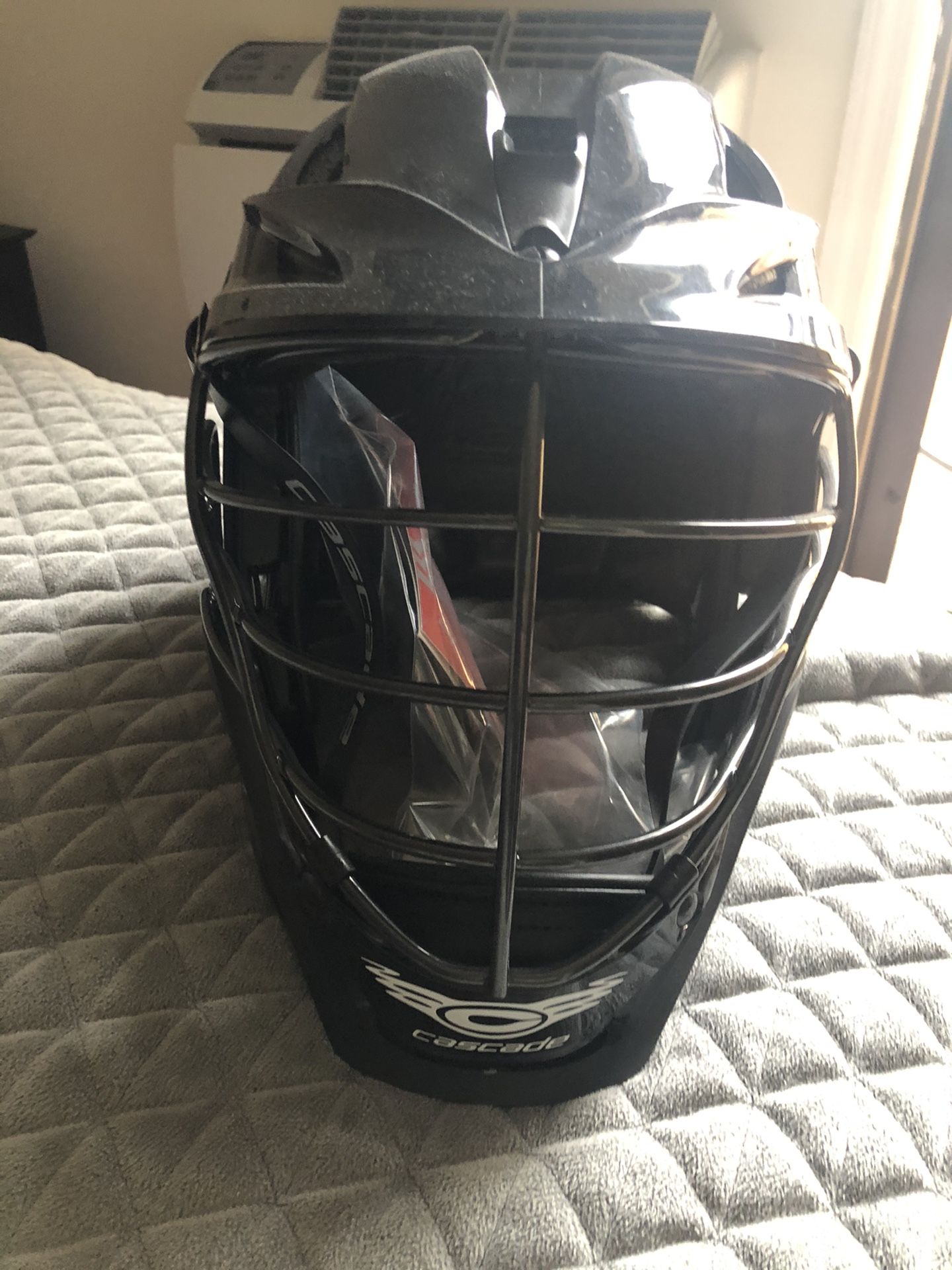 Men’s cascade lacrosse helmet
