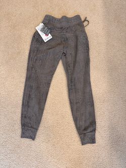 Brand New Women’s Lululemon Leggings, Size 2, With Tags