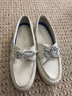 Women’s Sperry Boat Shoes Size 7