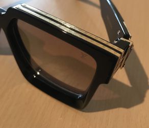 Louis Vuitton Virgil Abloh 1.1 Millionaires Sunglasses SS19 Black Z1165E LV  C for Sale in Douglasville, GA - OfferUp