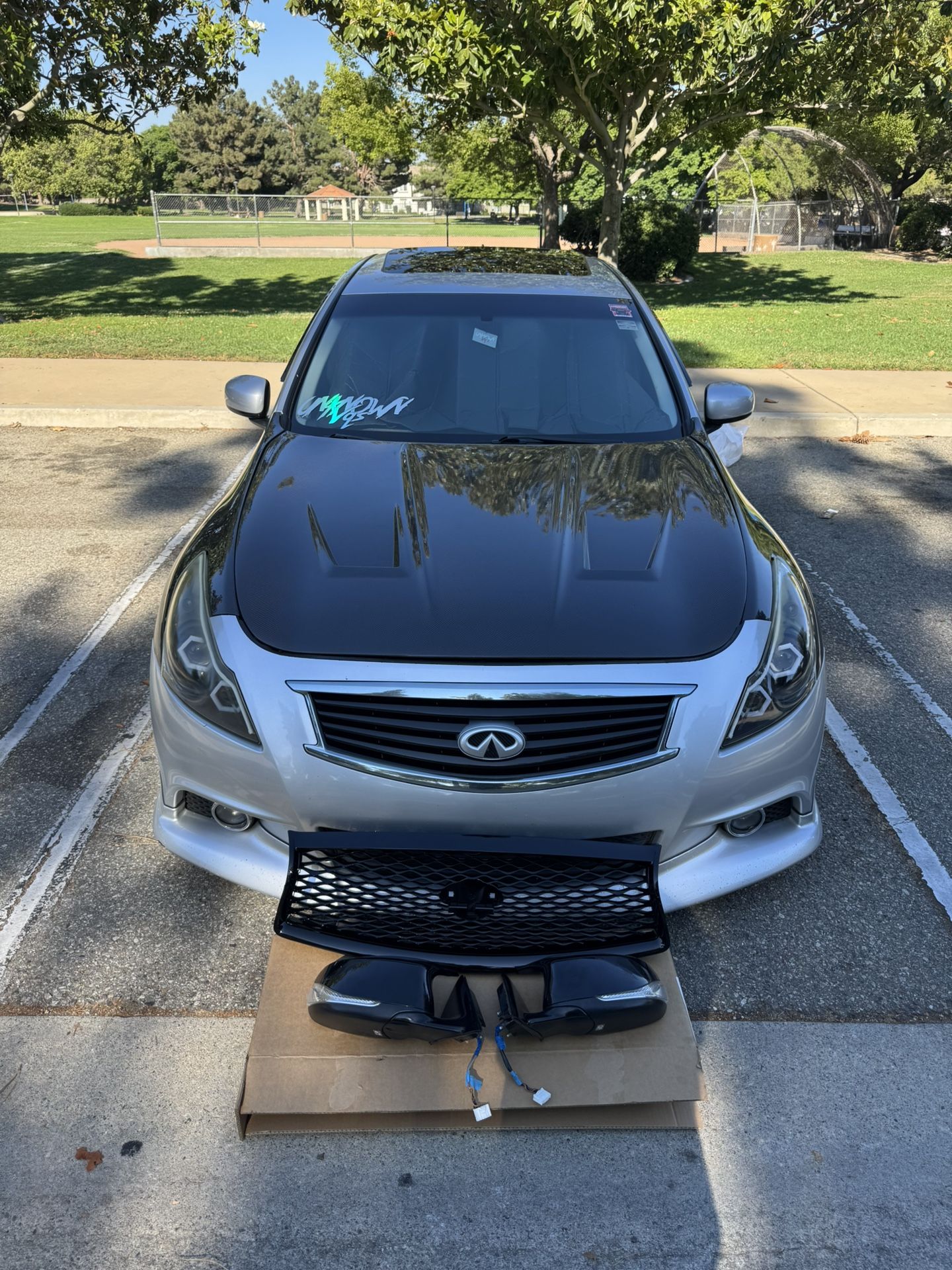 Q50 M Style Full Mirrors & Q50 Gloss Black Grill