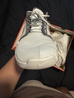 Nike zoom Sneakers 10.5 US MEN