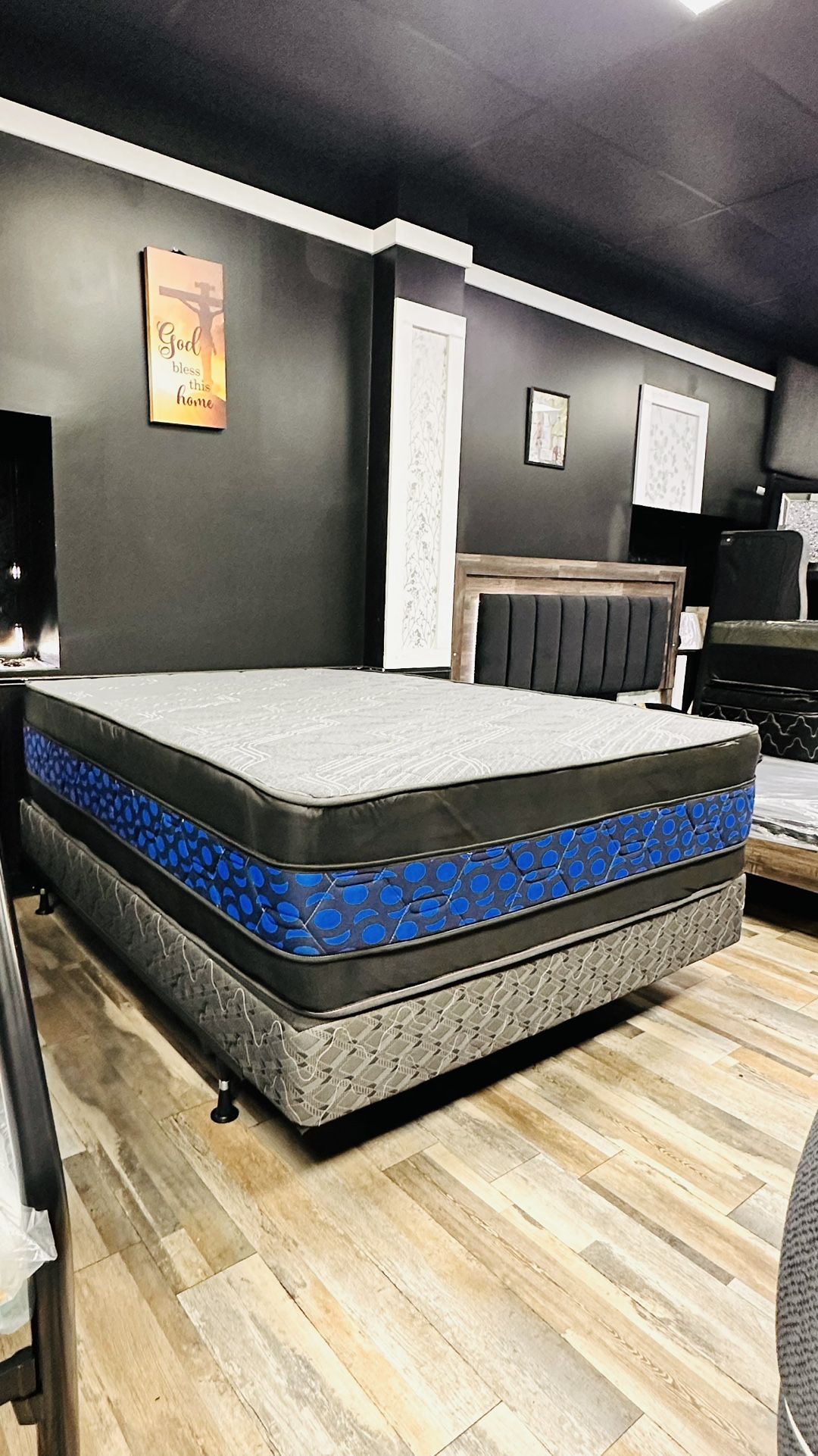 Queen Pillows Top - 14 To 16 Inch - With Free Box Spring - Same Day Delivery 