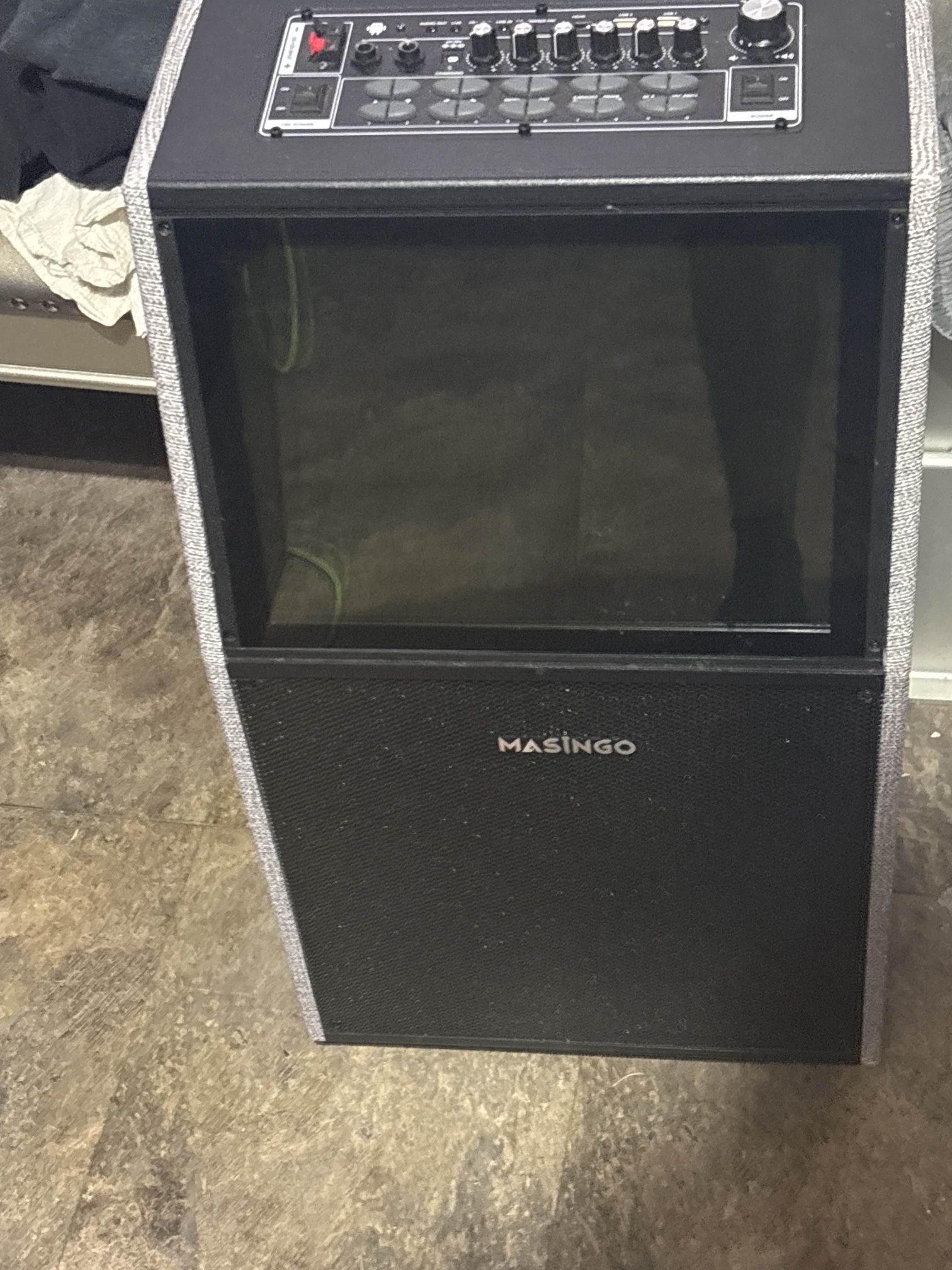 The MASINGO Speaker (karaoke Machine)