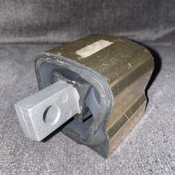 Brand New Aftermarket Mercedes Benz Transmission Mount