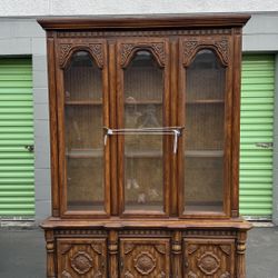 Vintage Ornate Wood China Cabinet / Display Hutch